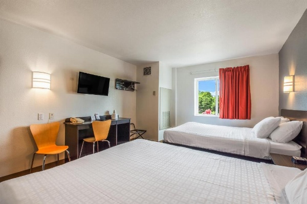 Americas Best Value Inn Knoxville East image 14