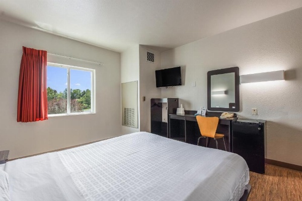 Americas Best Value Inn Knoxville East image 19