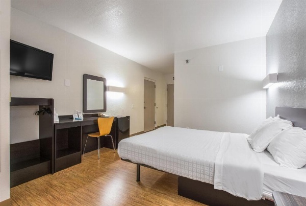 Americas Best Value Inn Knoxville East image 20