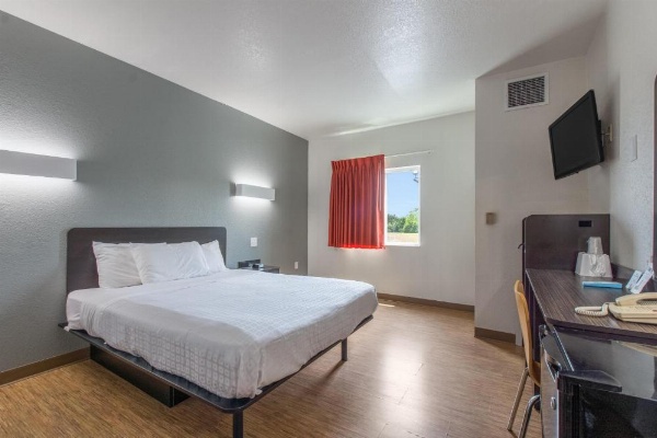 Americas Best Value Inn Knoxville East image 21